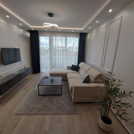 Kat Apartman Apartment ซูโบติกา ภายนอก รูปภาพ