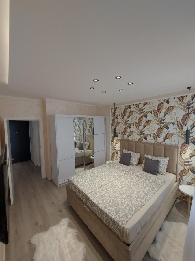 Kat Apartman Apartment ซูโบติกา ภายนอก รูปภาพ