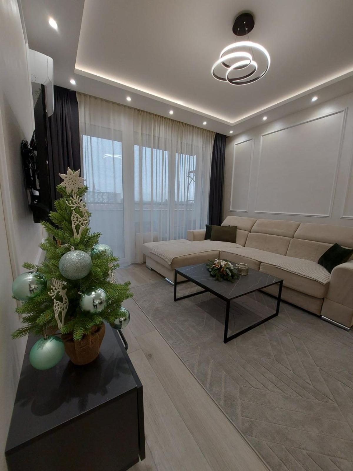 Kat Apartman Apartment ซูโบติกา ภายนอก รูปภาพ